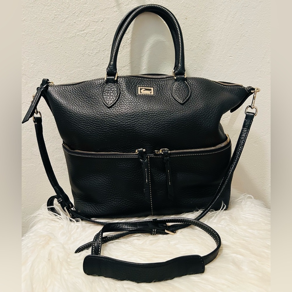 Dooney & Bourke Pebbles Leather Large Handbag 6 feet 2 front zip areas